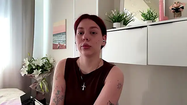 Snapshot of babyphia chatting on 03.24.26 babyphia online show from 03.24.26