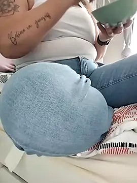 Emma12117 online show from 03.17.26