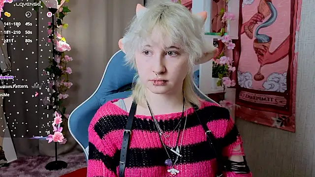 May leaf online show from 02.26.26