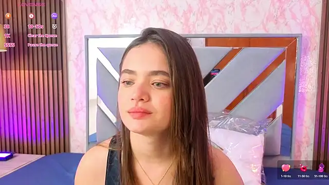 LittleeSara18 online show from 04.25.26