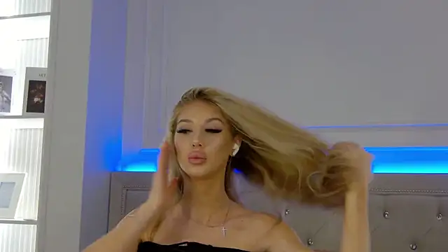 LynnAngel online show from 06.13.26
