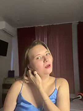 Snapshot of DistrictGirl chatting on 03.24.26 DistrictGirl online show from 03.24.26