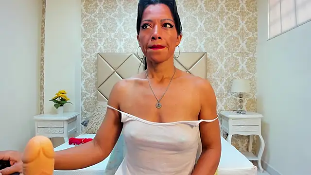 Snapshot of FernandaAvilax chatting on 06.14.26 FernandaAvilax online show from 06.14.26