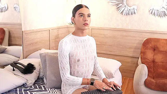 Luxa Velvet online show from 04.25.26