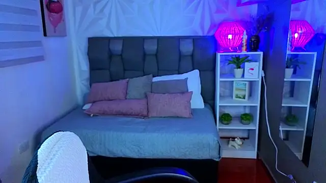 SophyAdams online show from 06.20.26