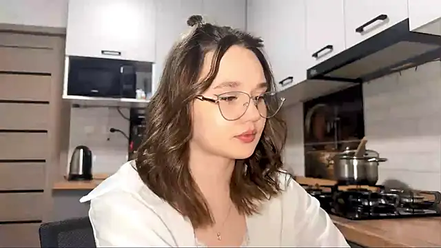 AinaSmith online show from 03.17.26