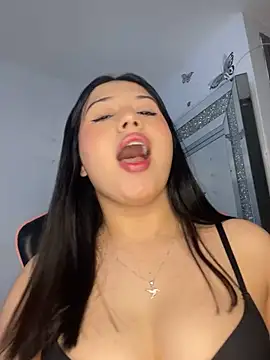 scarleth marquezz online show from 05.20.26
