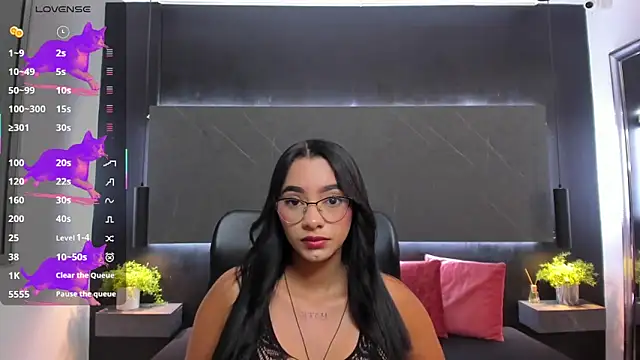 Emelyy Jones online show from 04.22.26