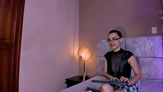 KatrionaNyx online show from 04.29.26