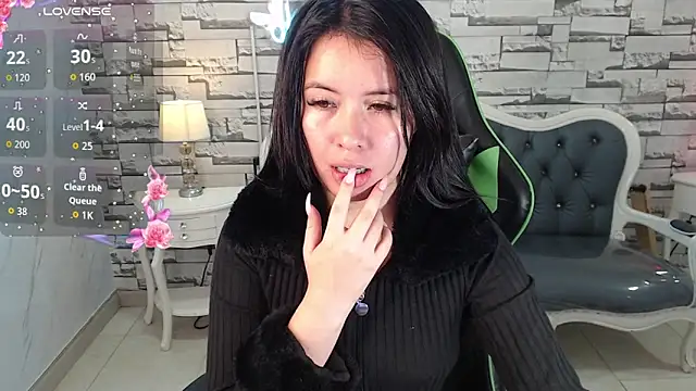 Kylia a online show from 06.16.26