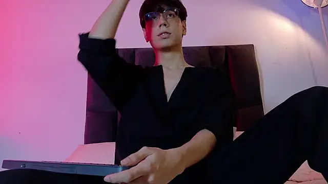 lui x dust online show from 05.03.26