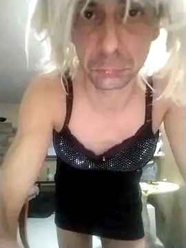 Snapshot of marti_8 chatting on 03.14.26 marti 8 online show from 03.14.26