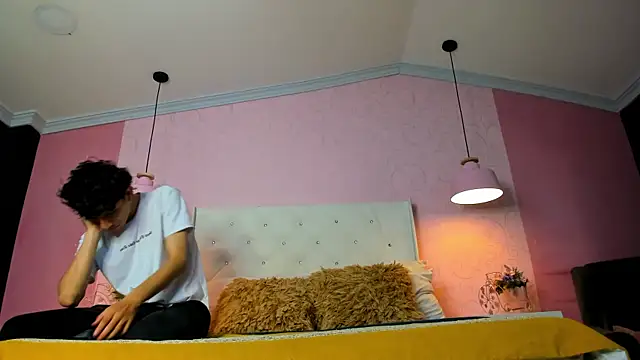 LeoFeniix online show from 03.12.26