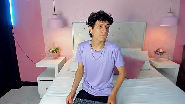 LeoFeniix online show from 03.19.26