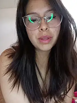 Snapshot of Rosyshadow chatting on 05.15.26 Rosyshadow online show from 05.15.26
