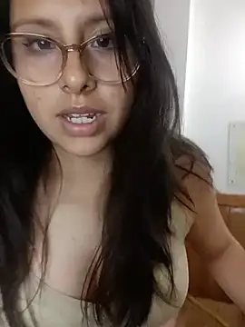 Snapshot of Rosyshadow chatting on 05.19.26 Rosyshadow online show from 05.19.26