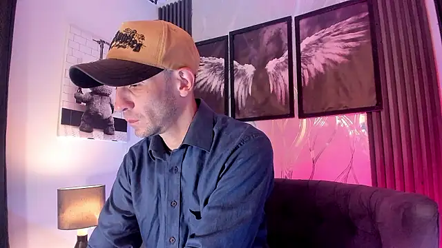 Milanwhite  online show from 03.11.26