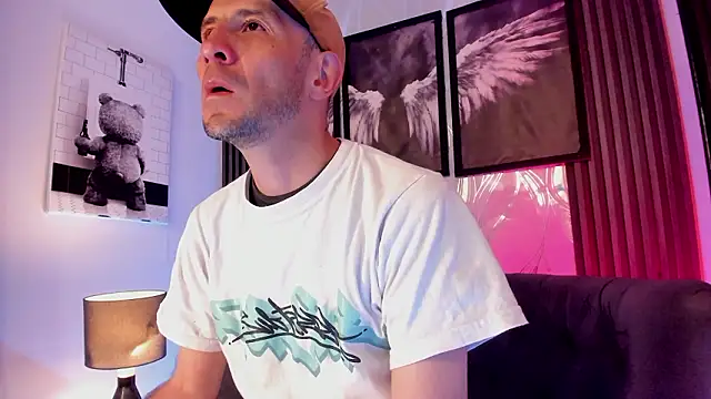 Milanwhite  online show from 03.13.26