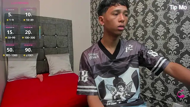 Little Twink19x online show from 04.30.26