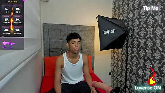 Little Twink19x online show from 06.11.26