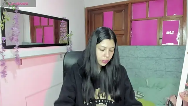 Aysha winxs online show from 06.04.26