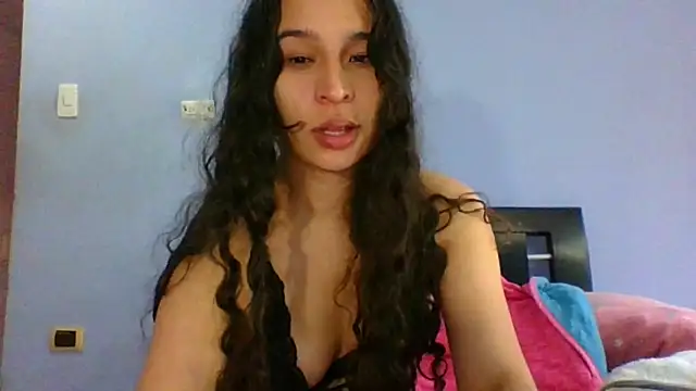 scarlettscottx  online show from 05.04.26