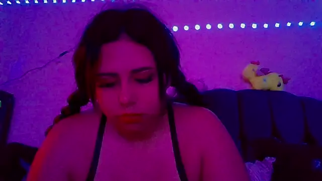 Snapshot of crazybitch3000 chatting on 03.12.26 crazybitch3000 online show from 03.12.26