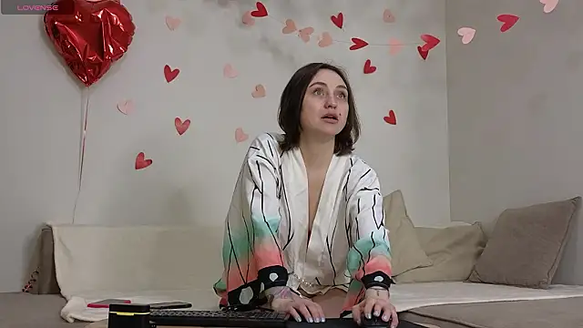 AlexaVitton online show from 03.17.26