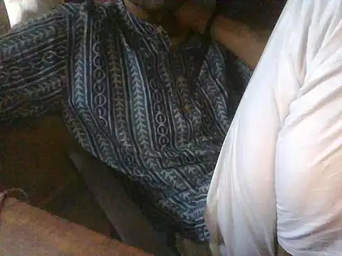 Snapshot of sub_slave_indi chatting on 11.10.25 sub slave indi online show from 11.10.25