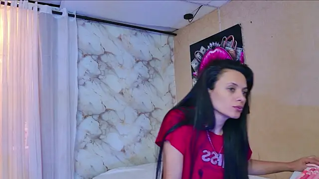 QueenSallyDesire online show from 04.22.26