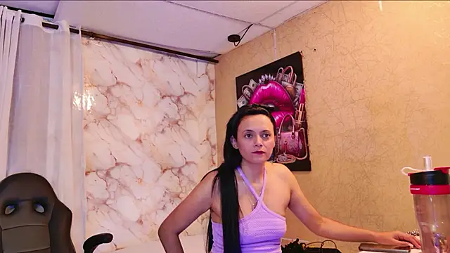 QueenSallyDesire online show from 04.24.26