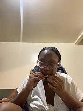 Snapshot of Sinfulwaterfalls chatting on 03.05.26 Sinfulwaterfalls online show from 03.05.26