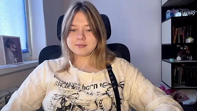 TomikoPfau online show from 04.23.26
