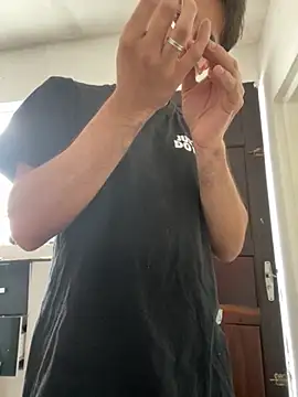 Exclusiveboy69 online show from 04.21.26