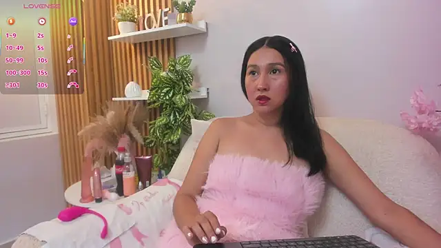 Annipetite  online show from 04.27.26