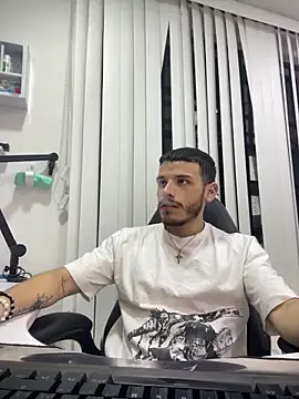 liam es online show from 04.01.26
