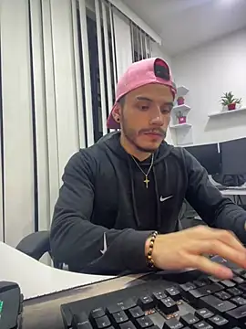 liam es online show from 04.04.26