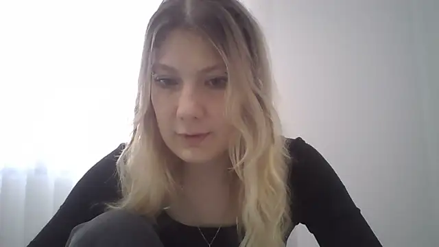 Foxy Bright online show from 03.02.26