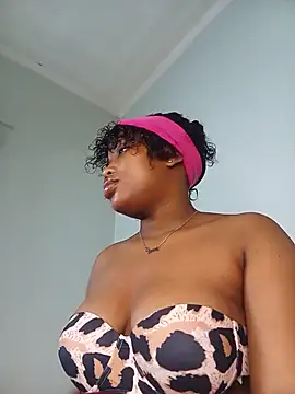 Divine Beautyxx online show from 06.17.26