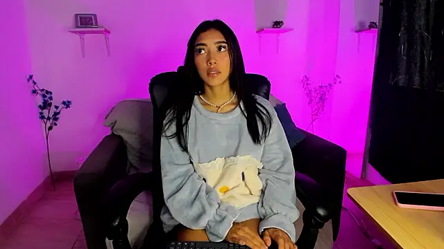 jaulyn 18 online show from 03.13.26