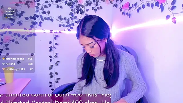 jaulyn 18 online show from 04.30.26