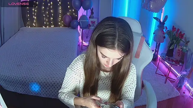 Ann Wood online show from 03.11.26