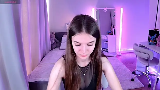 Ann Wood online show from 05.04.26