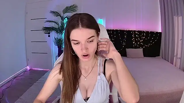 Ann Wood online show from 05.25.26