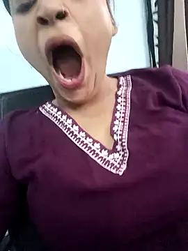 Amrita Love online show from 03.11.26