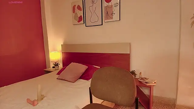Meganlux1 online show from 06.12.26