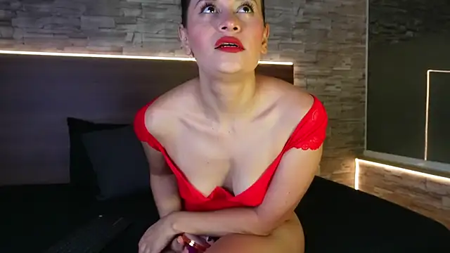 zenda Biancha online show from 04.21.26