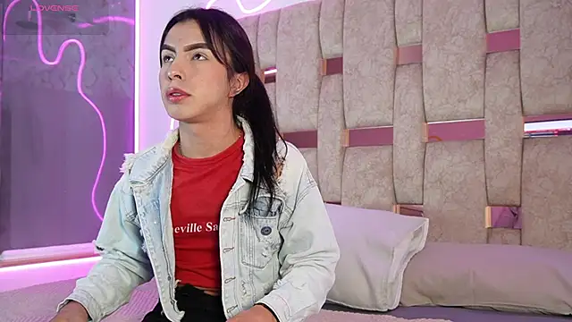 Fernanda thail  online show from 05.12.26
