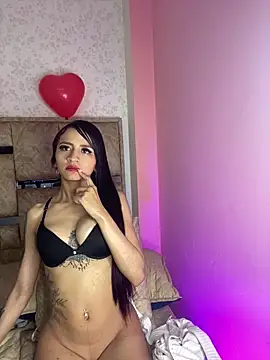 Lauraaa pink18 online show from 02.28.26