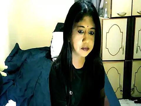 Snapshot of IndianPleasures21 chatting on 05.13.26 IndianPleasures21 online show from 05.13.26